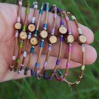 Bracelet jonc en aiguille de pin "rondelle bois de pin"