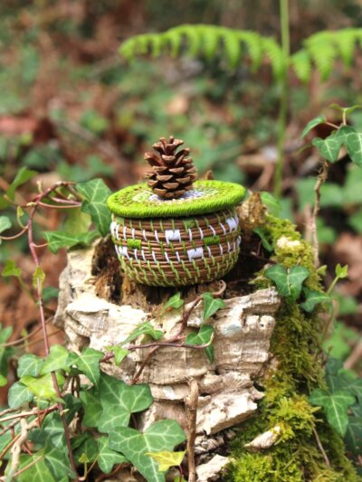 Boîte pignonne "vert-blanc"