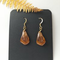 Boucles d'oreilles "écailles de pignes" dorées